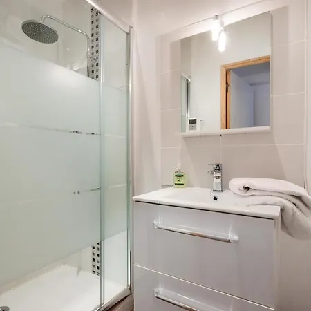 Entre Terre Et Jeanne D Arc Between Land And Sea Wimille