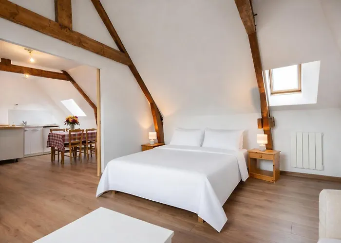 Appartamento Entre Terre Et Jeanne D Arc Between Land And Sea