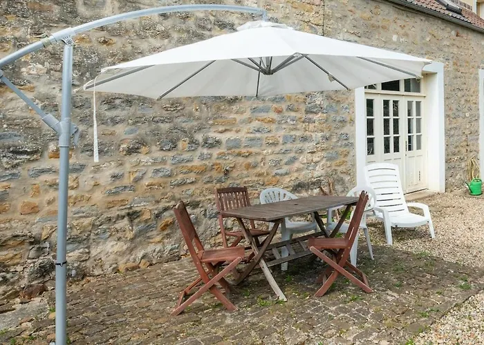 Entre Terre Et Jeanne D Arc Between Land And Sea