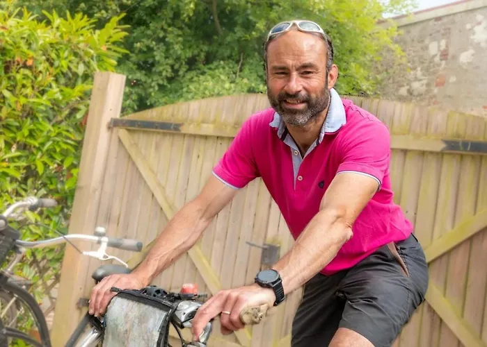 Entre Terre Et Jeanne D Arc Between Land And Sea Wimille